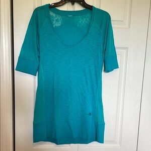 Women’s The North Face S Aqua v neck top short sleeved tunic bottom lightweight